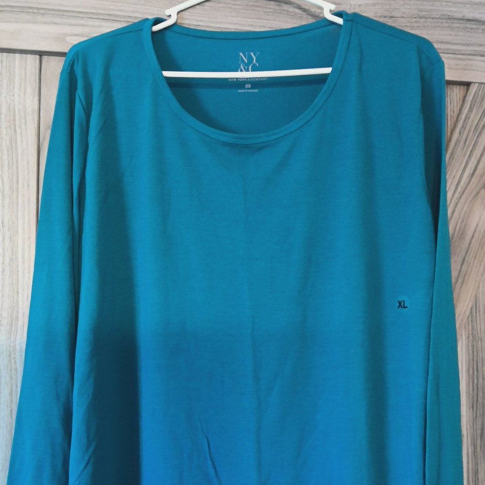 NWT Teal Blue Scoop Neck Long Sleeve T-shirt